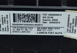 34083934 подушка безпеки пасажира Alfa Romeo Giulietta 2014