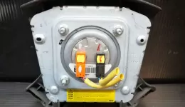 15565063 подушка безопасности Airbag на руле Toyota Avensis T250
