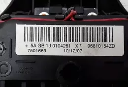 5AGB1J0104261 подушка безопасности Airbag на руле Peugeot 308
