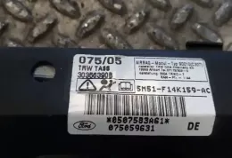 1439005 штора подушек безопасности Ford Focus 2005