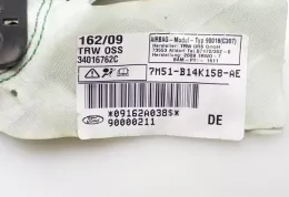 7M51B14K158 штора подушок безпеки Ford Focus 2009