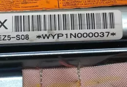 WYP1N000037 штора подушок безпеки Subaru Outback 2012