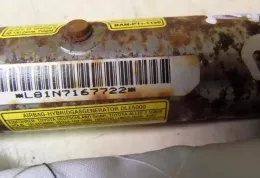 L81N7167722 штора подушек безопасности Toyota Auris 150 2007