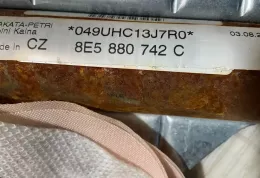 049UHC13J7R0 штора подушок безпеки Audi A4 S4 B7 8E 8H 2007