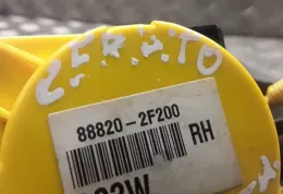 888202F200 передній ремінь безпеки KIA Cerato 2004