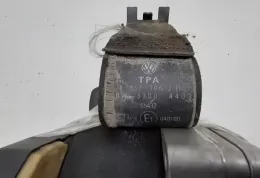 857706J передний ремень безопасности Volkswagen Bora 2000