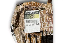 8200683948 передний ремень безопасности Renault Clio III 2010