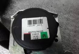 607707600E передний ремень безопасности Opel Corsa D 2011