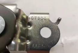 731370F010B0 ремень безопасности заднего центрального сиденья Toyota Corolla Verso AR10 2006