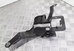 BGE150047 ремень безопасности заднего центрального сиденья Mazda 5 2007