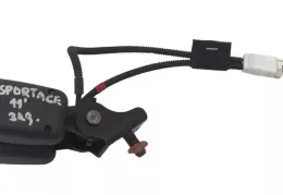 1K0689733 пряжка заднего ремня безопасности KIA Sportage 2011