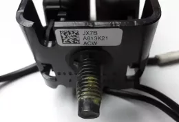 JX7BA613K21ACW пряжка заднего ремня безопасности Ford Focus 2019