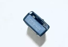 8402224F1 пряжка заднего ремня безопасности Ford Fiesta