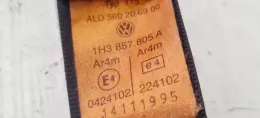 1H3857805A ремень безопасности заднего сиденья Volkswagen Golf III 1995