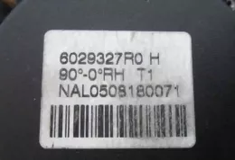 NAL0508180071 ремень безопасности заднего сиденья Volvo V50 2004