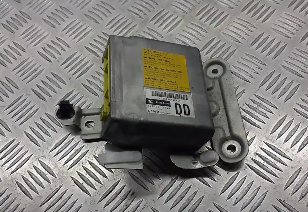 89170B2040 блок управління airbag (srs) Daihatsu Cuore 2005