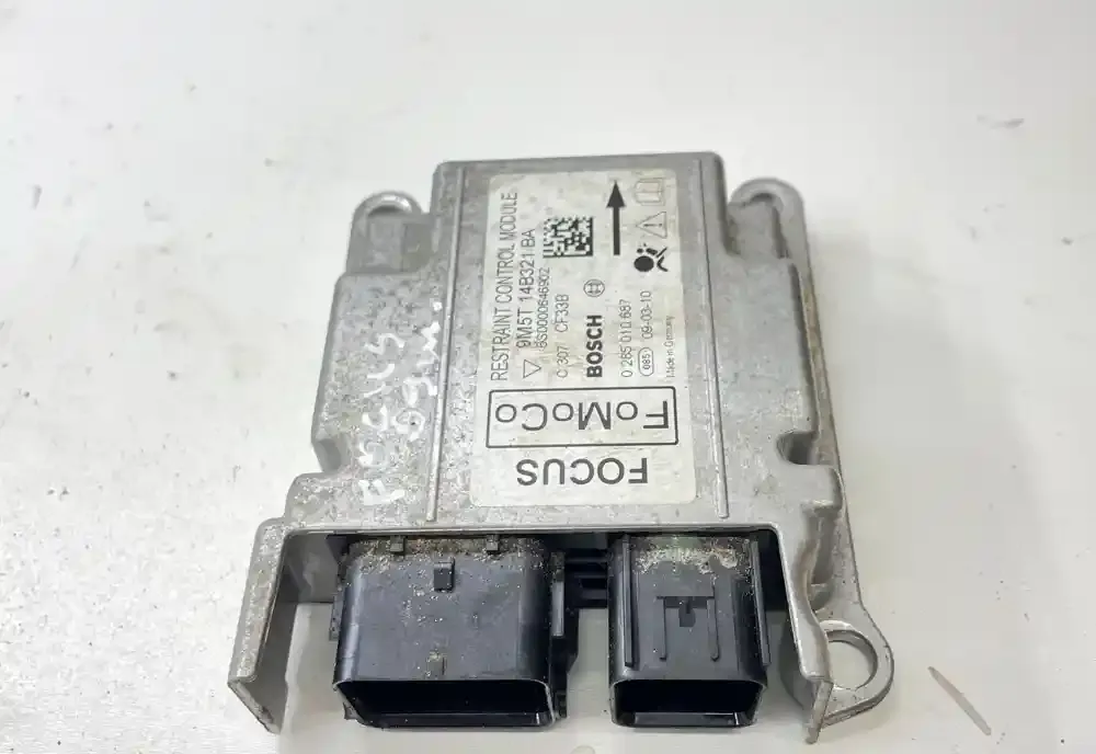 GS0000646902 блок управління airbag (srs) Ford Focus 2010