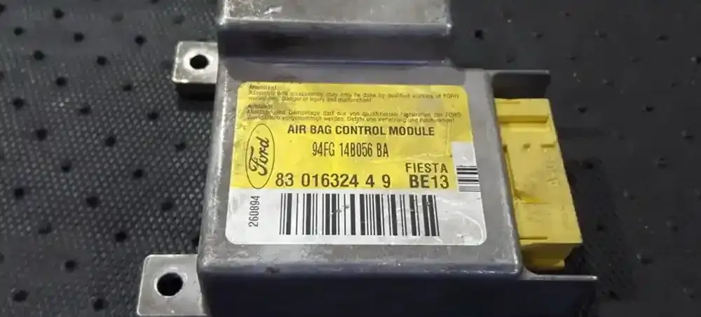 8301632449 блок управління airbag (srs) Ford Courier 1994