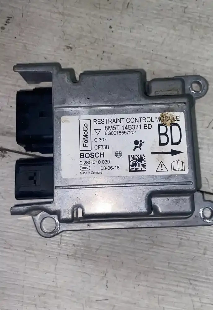 6G0015557201 блок управления AirBag (SRS) Ford Focus 2009
