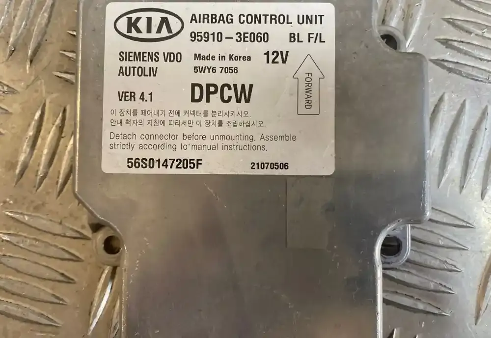 56S0147205F блок управління airbag (srs) KIA Sorento 2008