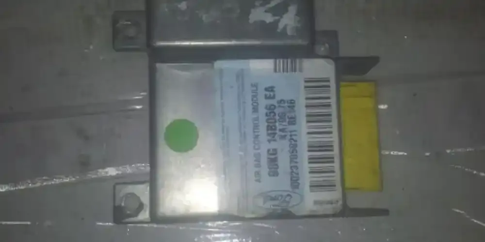 100237858211 блок управління airbag (srs) Ford Ka 1999