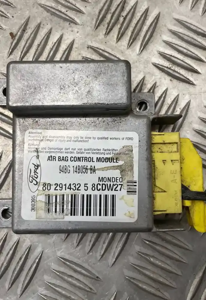 8CDW27 блок управления AirBag (SRS) Ford Mondeo MK I 1994