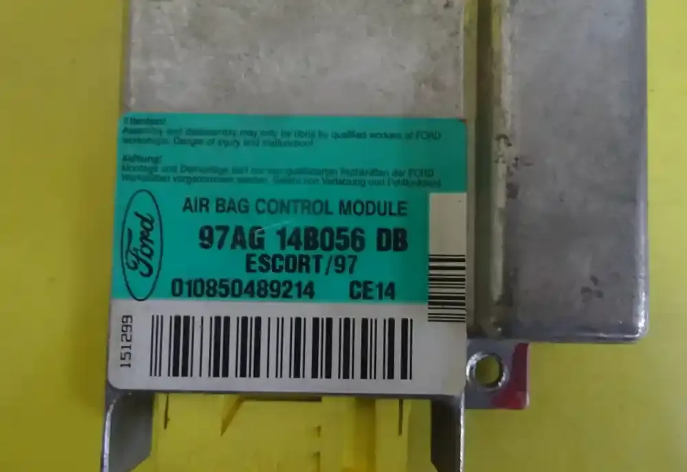 010850489214 блок управління airbag (srs) Ford Escort 1995