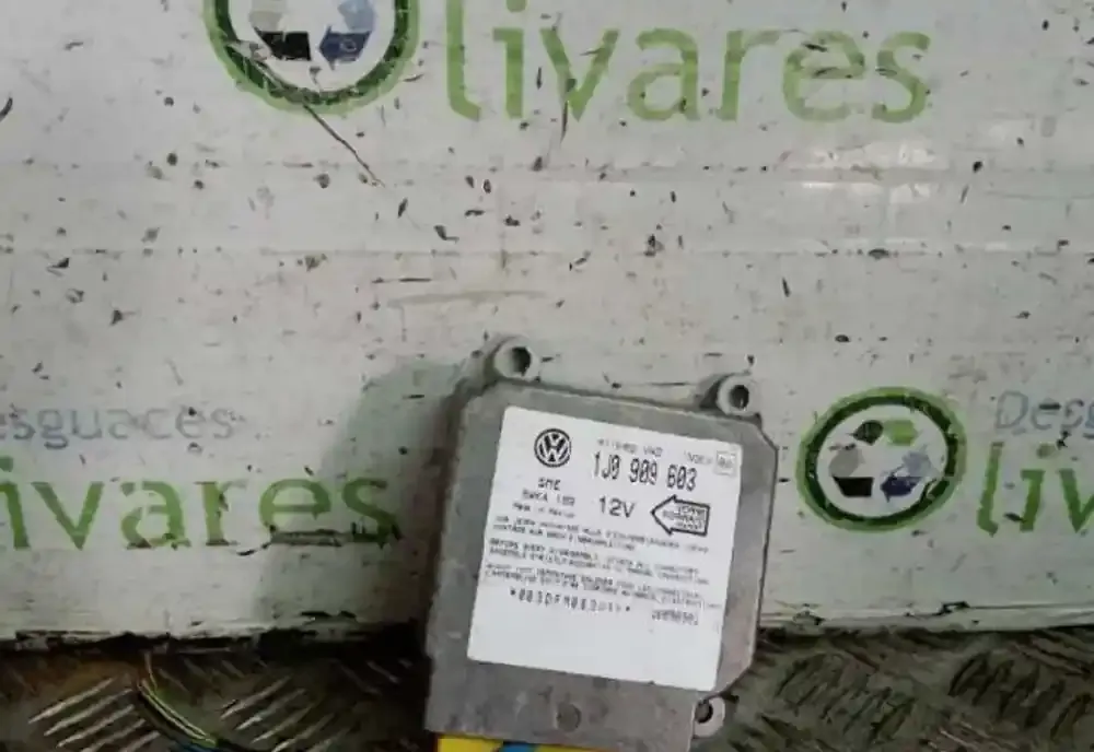 28990902 блок управління airbag (srs) Seat Cordoba (6K) 1999