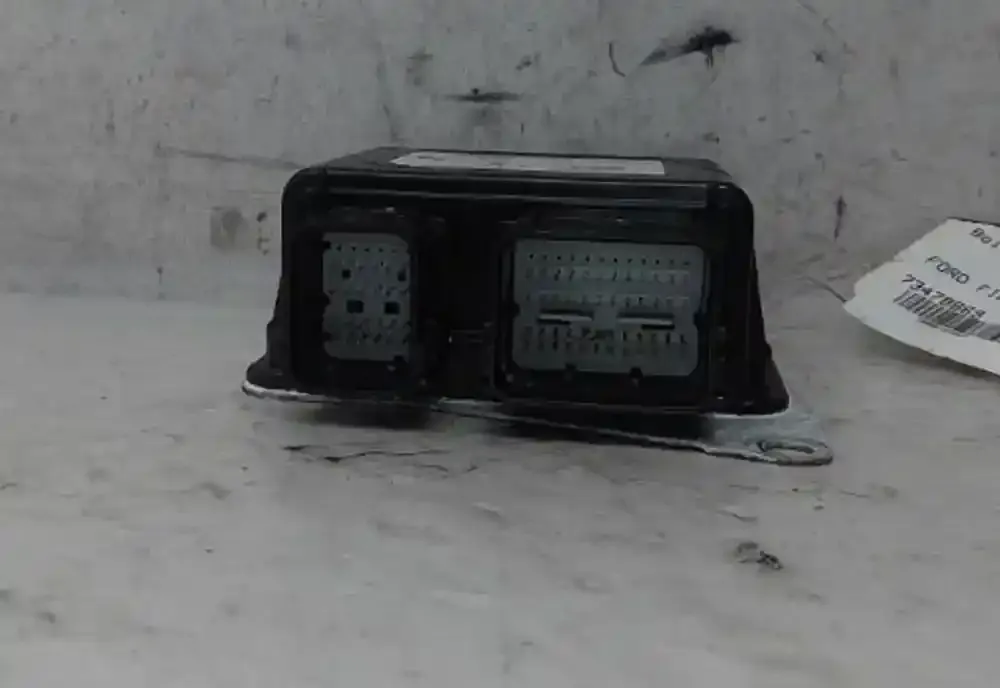 2370056 блок управління airbag (srs) Ford Fiesta 2019