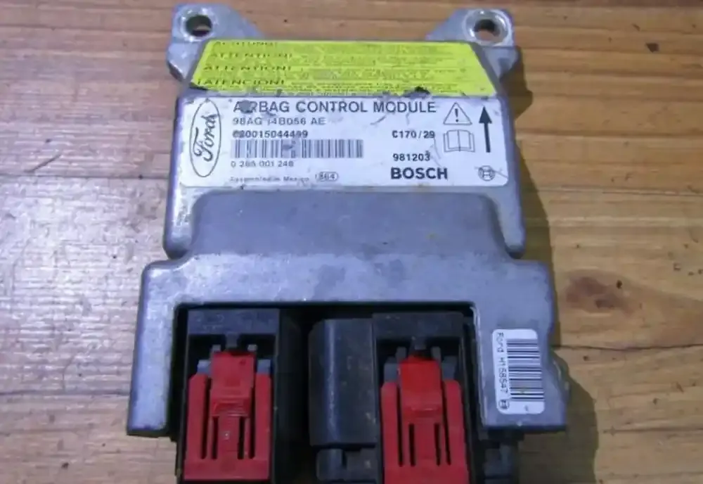 620015044499 блок управління airbag (srs) Ford Focus 2000