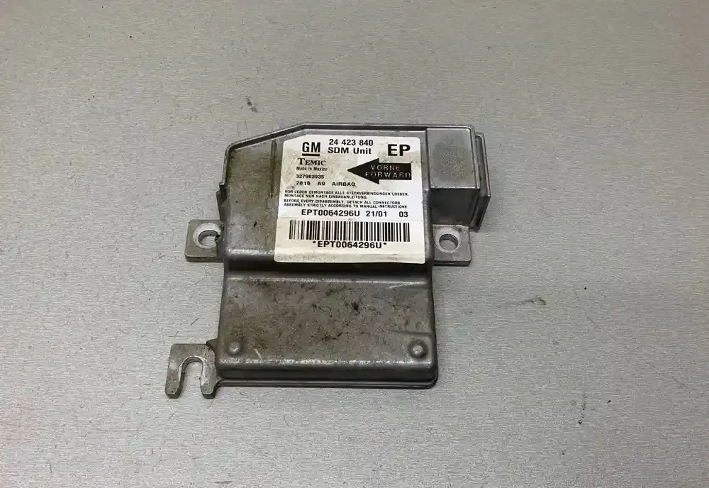 24423840 блок управління airbag (srs) Opel Corsa C 2003