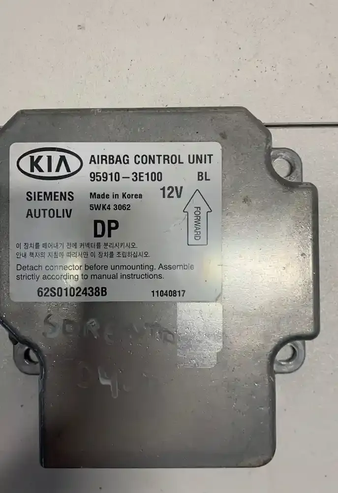 62S0102438B блок управления AirBag (SRS) KIA Sorento 2003