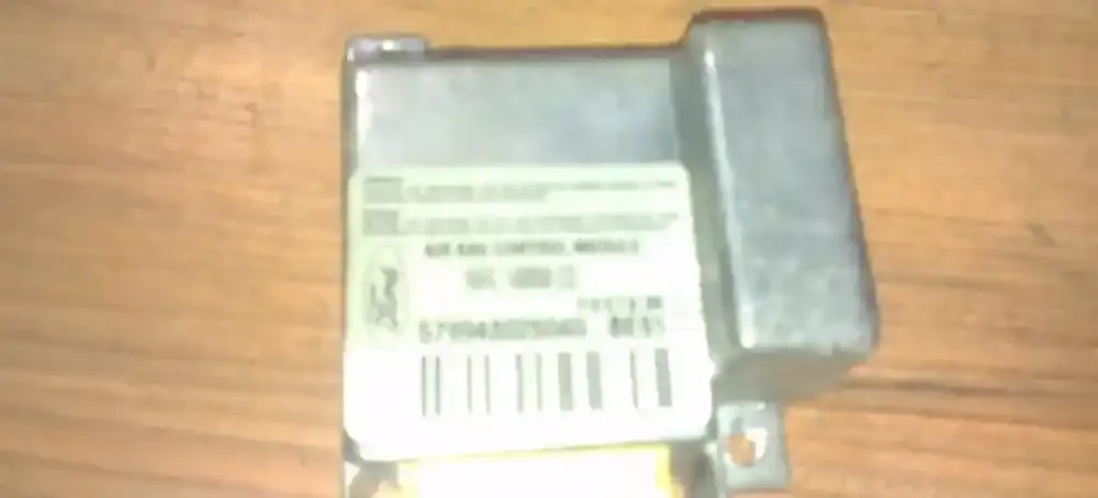 579948026040 блок управління airbag (srs) Ford Fiesta 1996