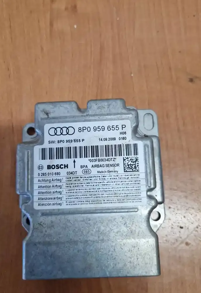 003FB0034DTZ блок управления AirBag (SRS) Audi A3 S3 A3 Sportback 8P 2009