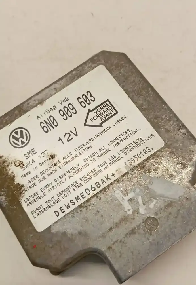3950103 блок управління airbag (srs) Volkswagen Transporter - Caravelle T4 1993
