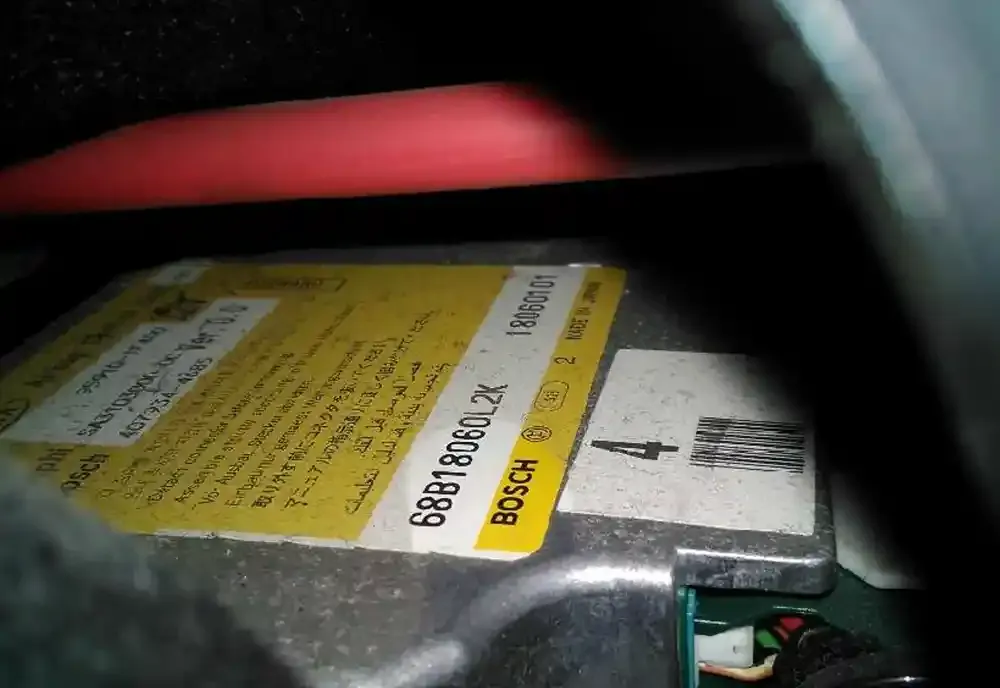68B18060L2K блок управління airbag (srs) KIA Sportage 2004