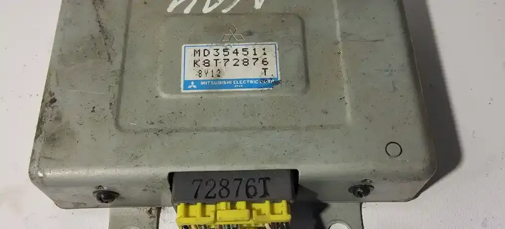 MD354511 блок управління airbag (srs) Mitsubishi Pajero Sport I 2001