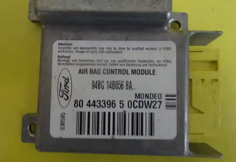030595 блок управления AirBag (SRS) Ford Mondeo MK I 1995