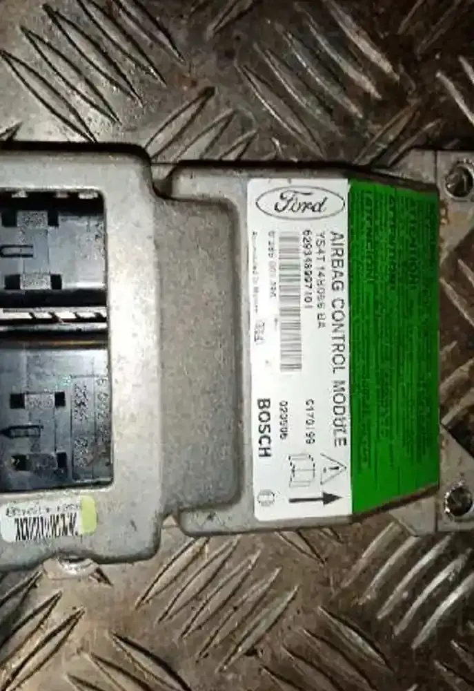 YS4T14BP56BA блок управления AirBag (SRS) Ford Focus 1998