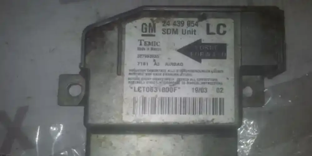 68HC08AZ3 блок управління airbag (srs) Opel Corsa C 2003