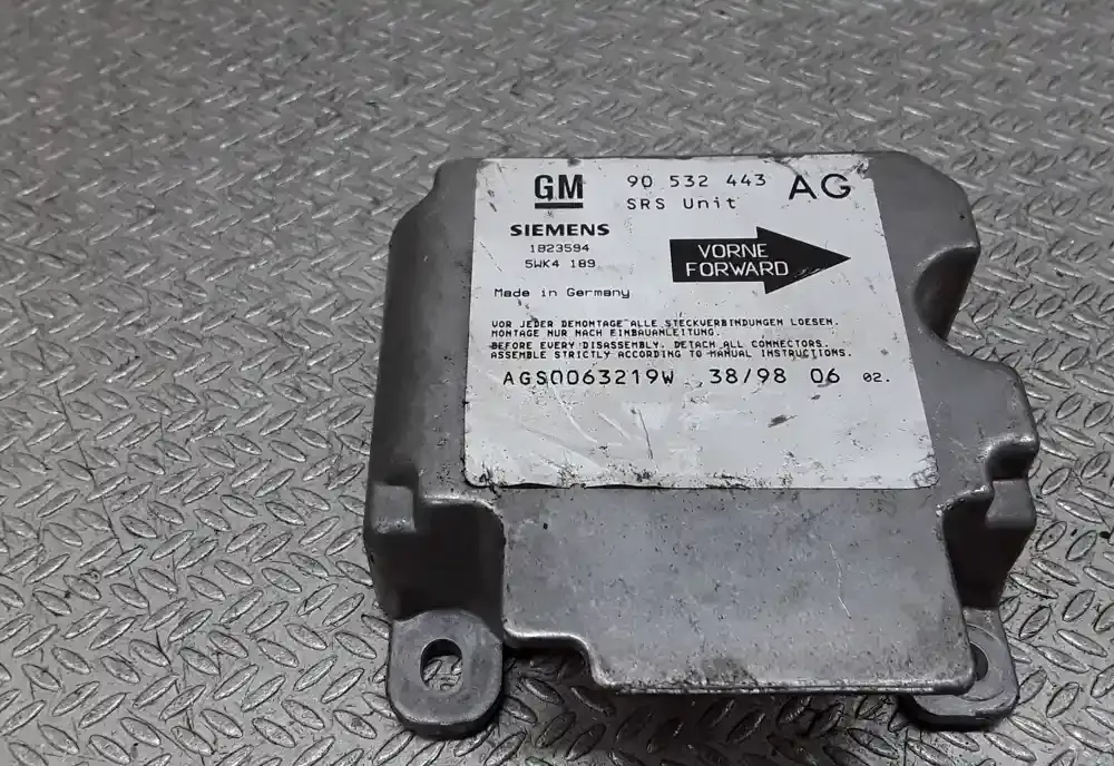 90532443AG блок управління airbag (srs) Opel Corsa B 1998