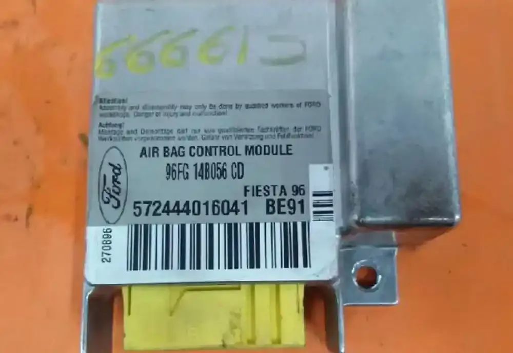 1053112 блок управління airbag (srs) Ford Fiesta 1995