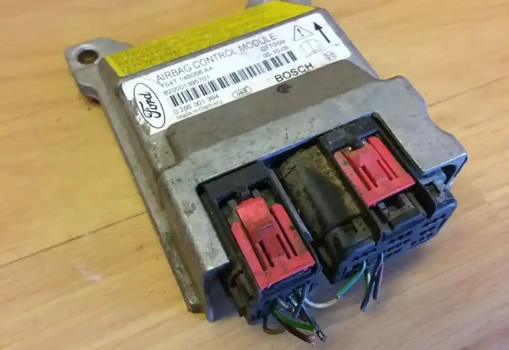 620001395701 блок управления AirBag (SRS) Ford Focus 2001