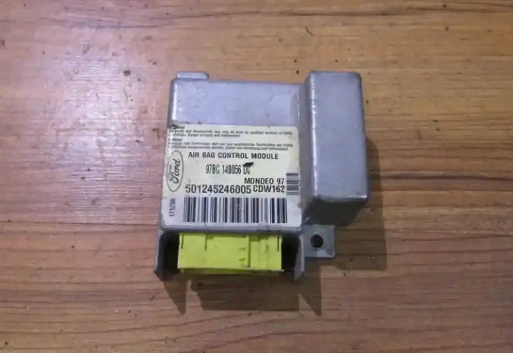 501245246005 блок управления AirBag (SRS) Ford Mondeo MK II 1997