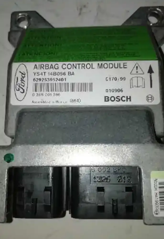 629253952401 блок управління airbag (srs) Ford Focus 1998
