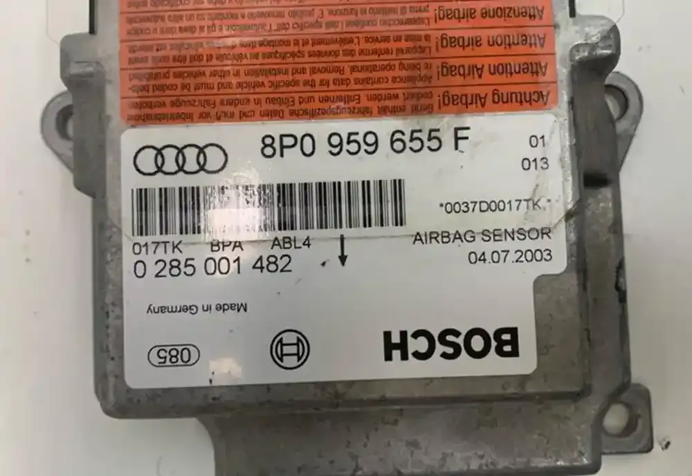 0037D0017TK блок управления AirBag (SRS) Audi A3 S3 A3 Sportback 8P 2005