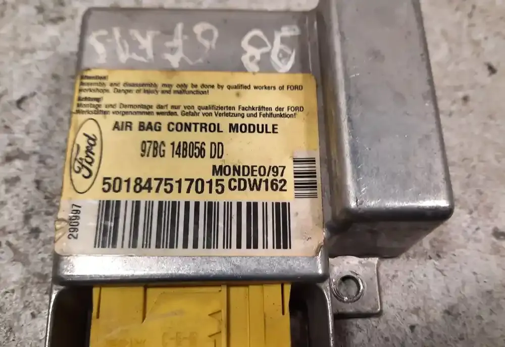 501847517015 блок управления AirBag (SRS) Ford Mondeo MK II 1997