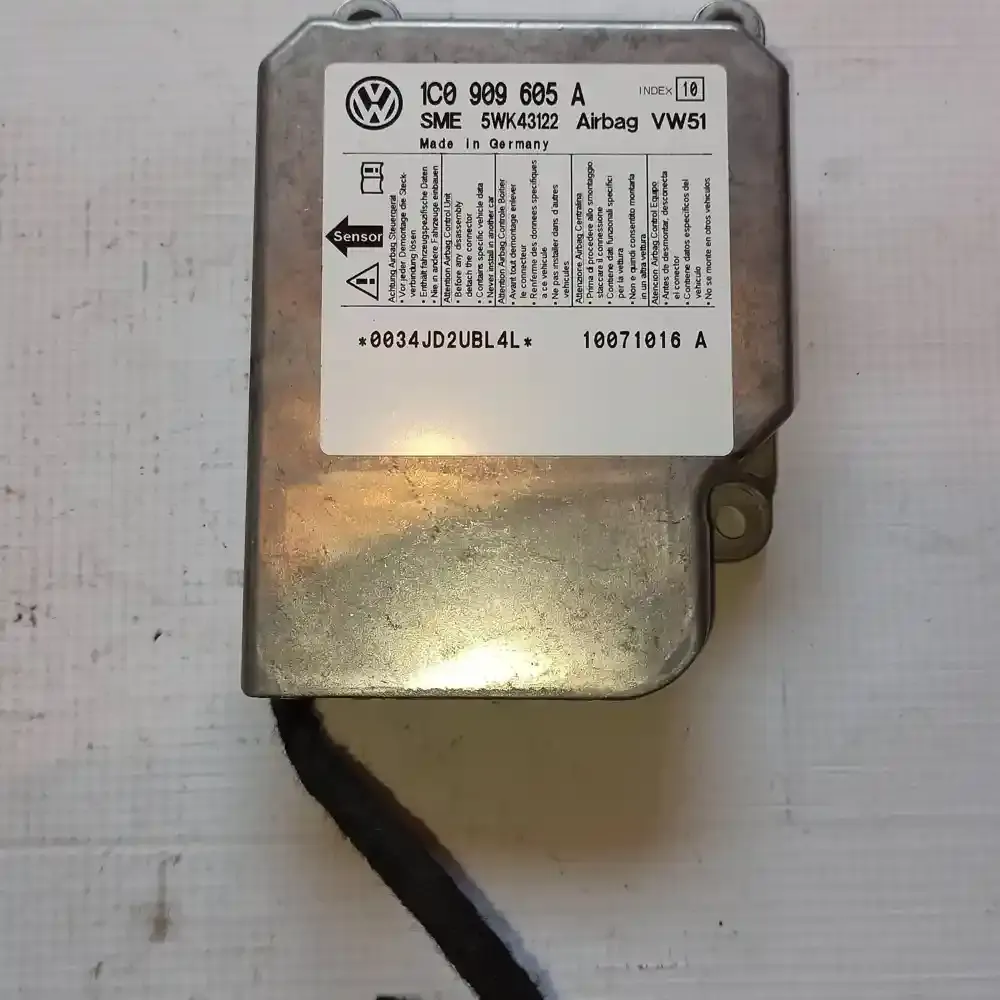 10071016A блок управління airbag (srs) Volkswagen Transporter - Caravelle T5 2006