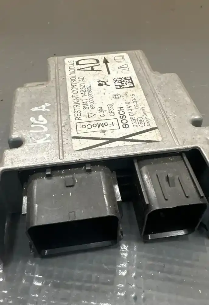 8V4T14B321AD блок управления AirBag (SRS) Ford Kuga I 2010 8V4T14B321AD блок управления AirBag (SRS) Ford Kuga I 2010