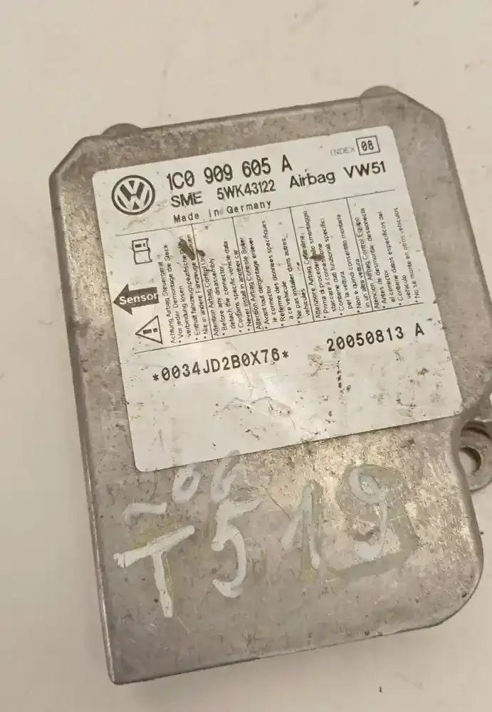 20050813A блок управления AirBag (SRS) Volkswagen Transporter - Caravelle T5 2007